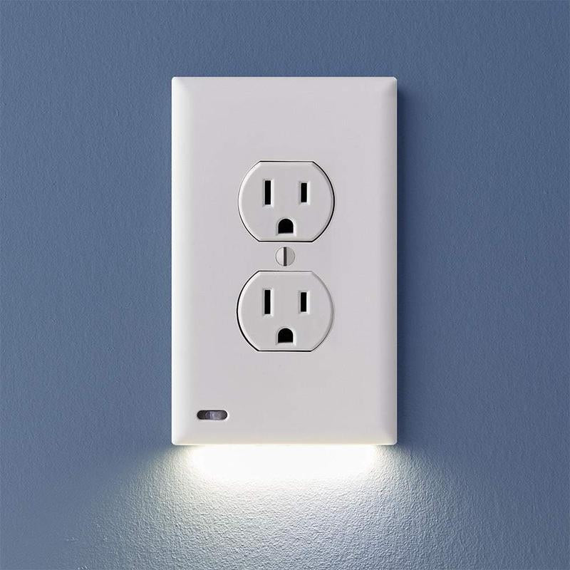 Guidelight 2 plus - Automatic On/Off Pathway and Accent Lighting Outlet Cover