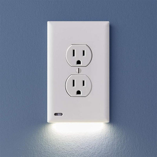 Guidelight 2 plus - Automatic On/Off Pathway and Accent Lighting Outlet Cover